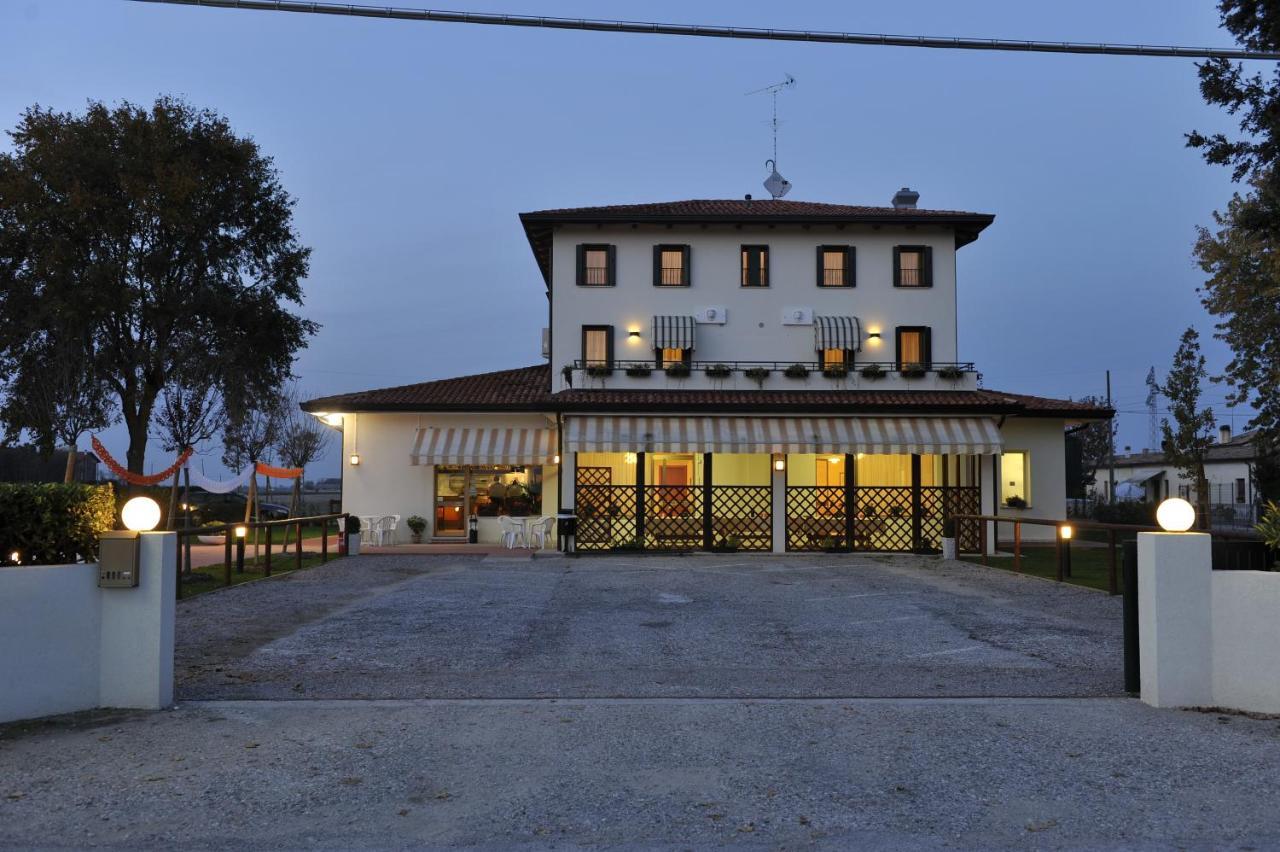 Terzo Bacino Acomodação com café da manhã San Michele al Tagliamento Exterior foto